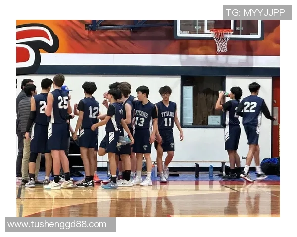 追梦依然热爱篮球坚定信念不退役继续展现精彩表现